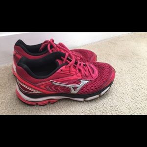 Mizuno Running Shoes